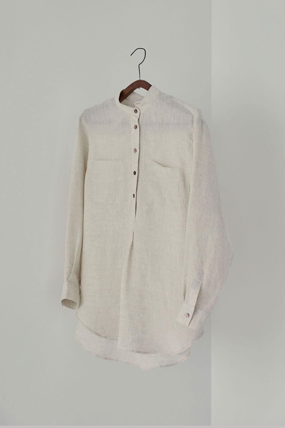 Signature linen shirts