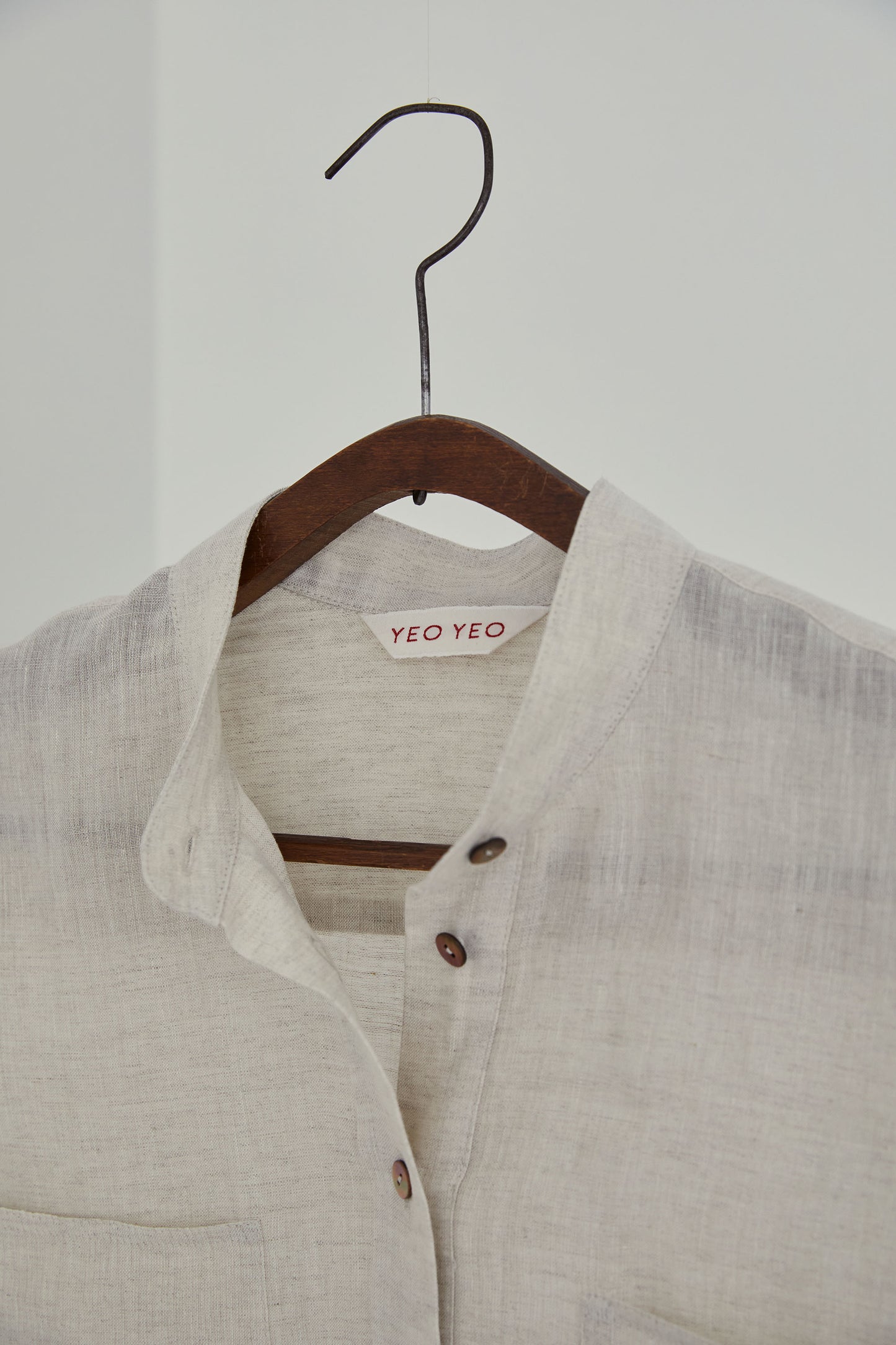 Signature linen shirts